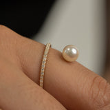Peek Diamond Ring [Pearl] - PRMAL