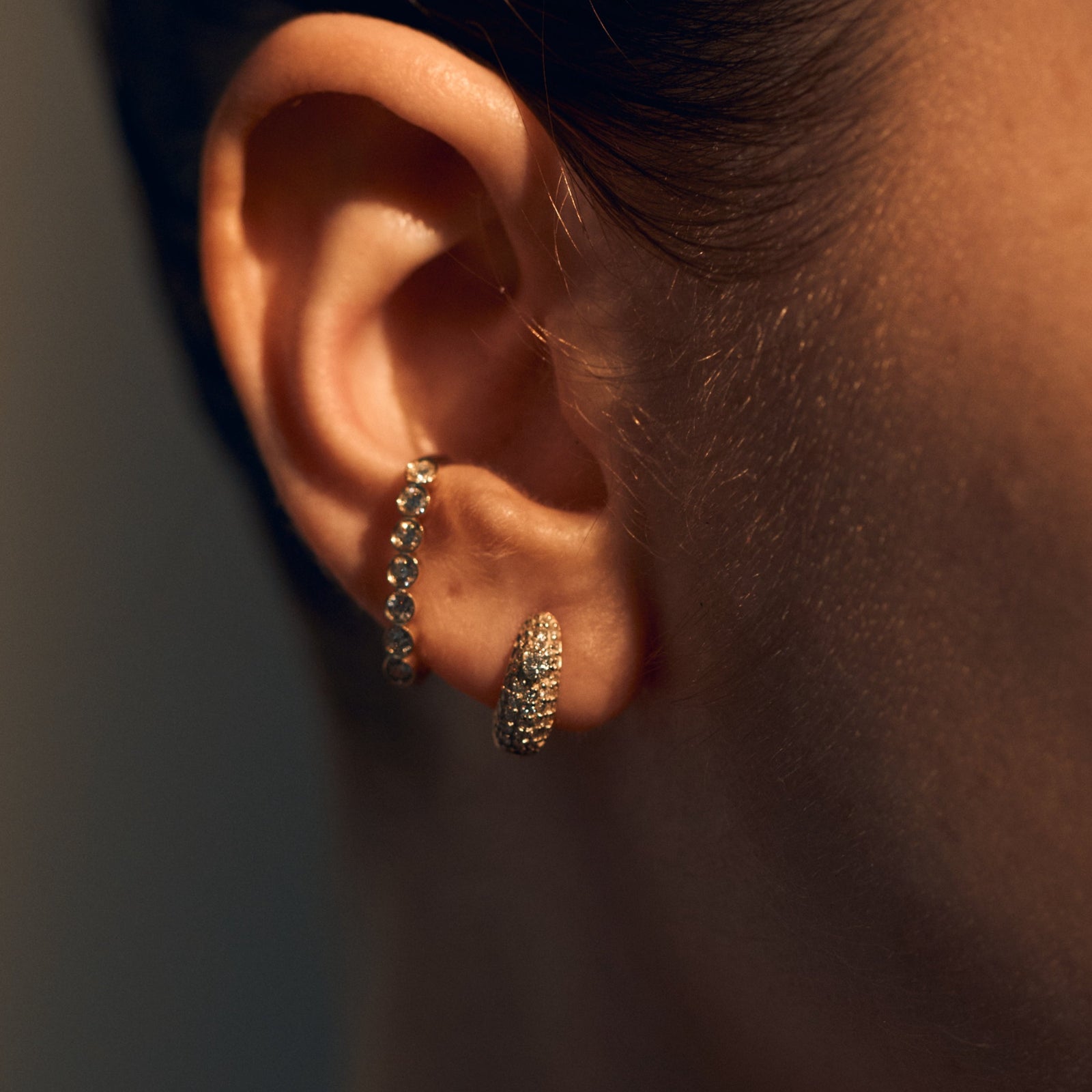 送料関税込【AMY O】Pave and Hoop Single Earring☆国内発送♪ Bridal Jewelry, Gold Hoop Pearl Earrings | Huggie Earrings
