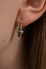 Double Lift Black Pearl Earring