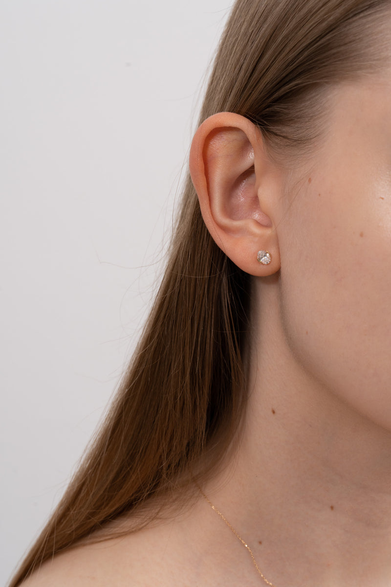 Facet 0.5ct Oval Stud - PRMAL