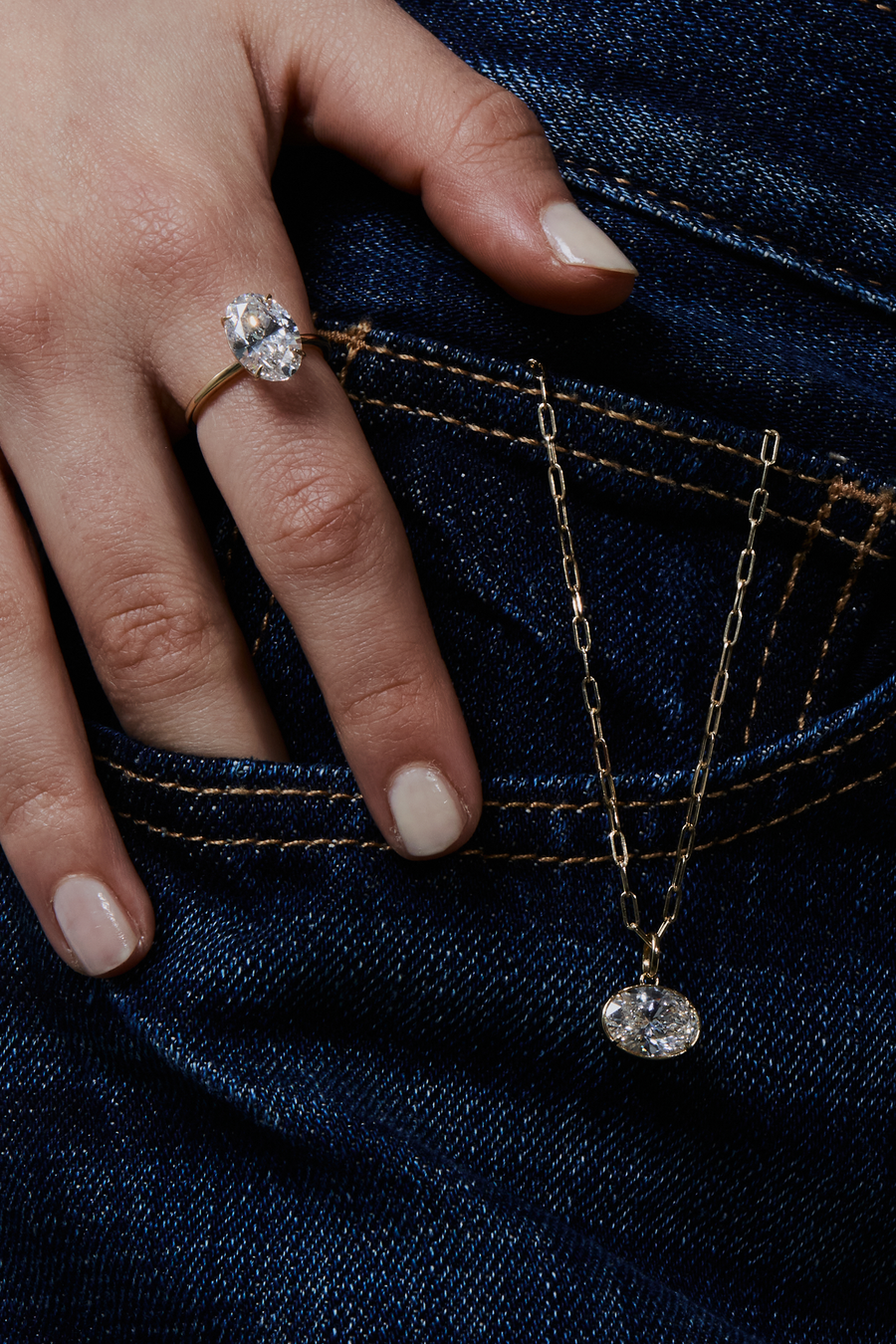 Alta Solitaire Plain Ring [Oval]