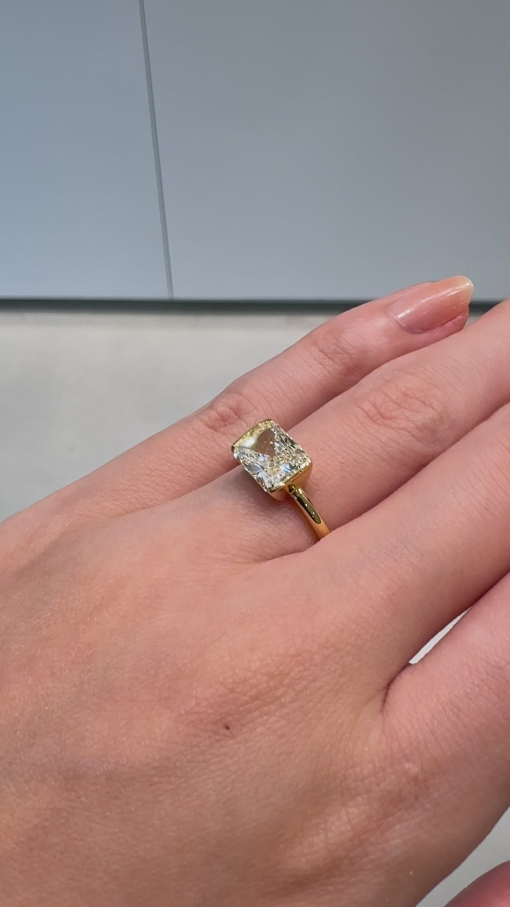 iframe-staff-shot-EG016TD20A_VIDEO