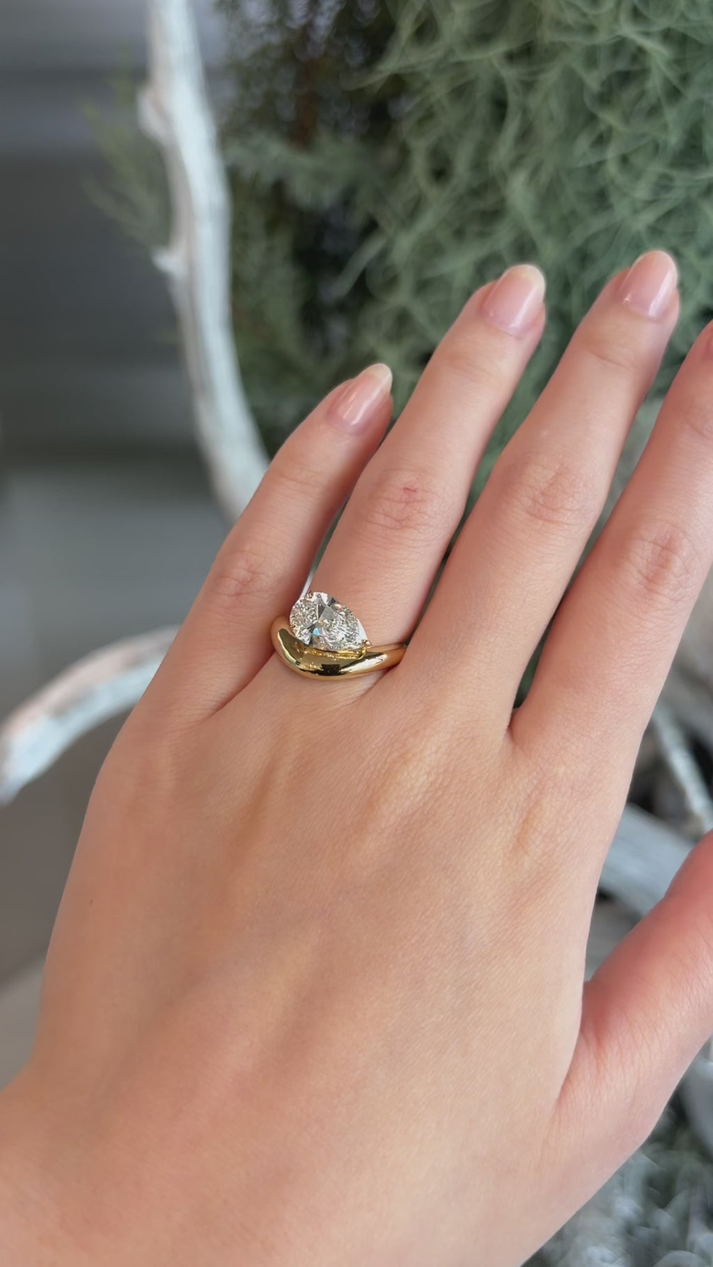 iframe-staff-shot-EG019TP20A_VIDEO