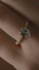 Infinity Hug Pave Ring [Oval] - PRMAL