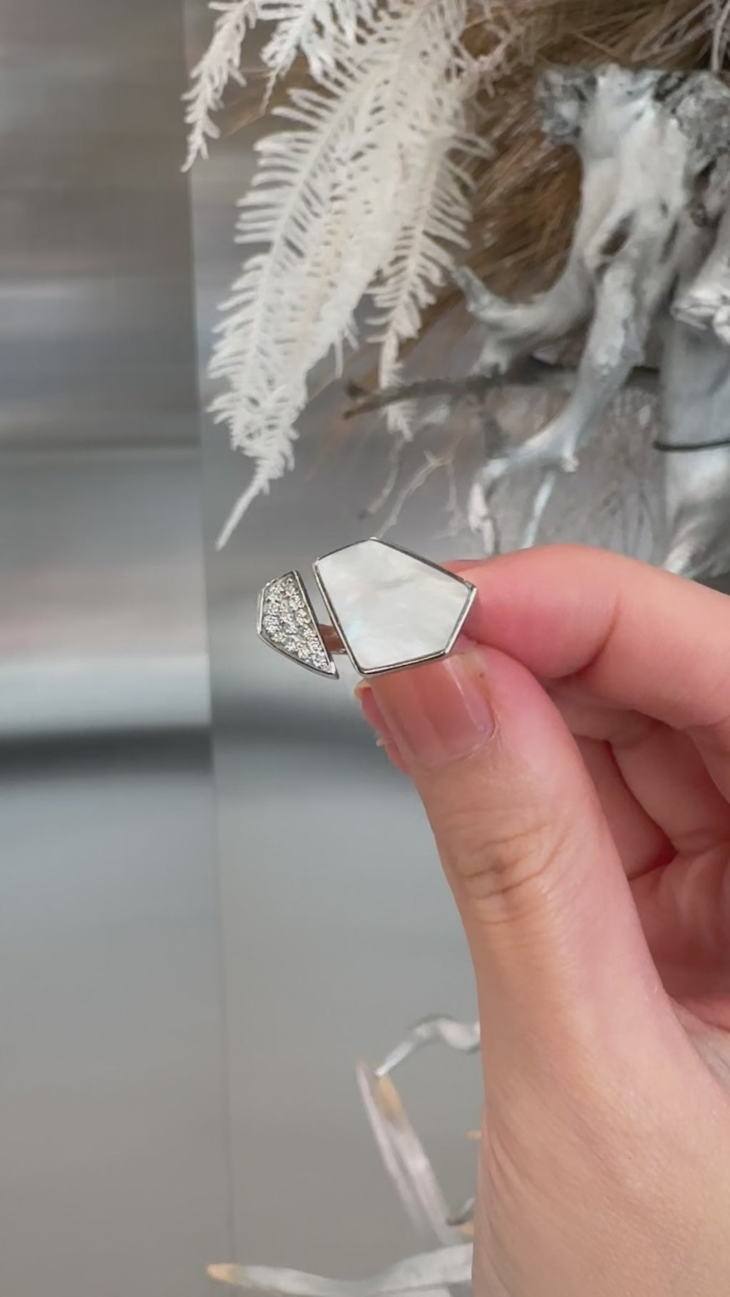 Hexagon Signet Ring [Mother of Pearl] - PRMAL