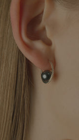 Black Pearl Oval Earring M - PRMAL
