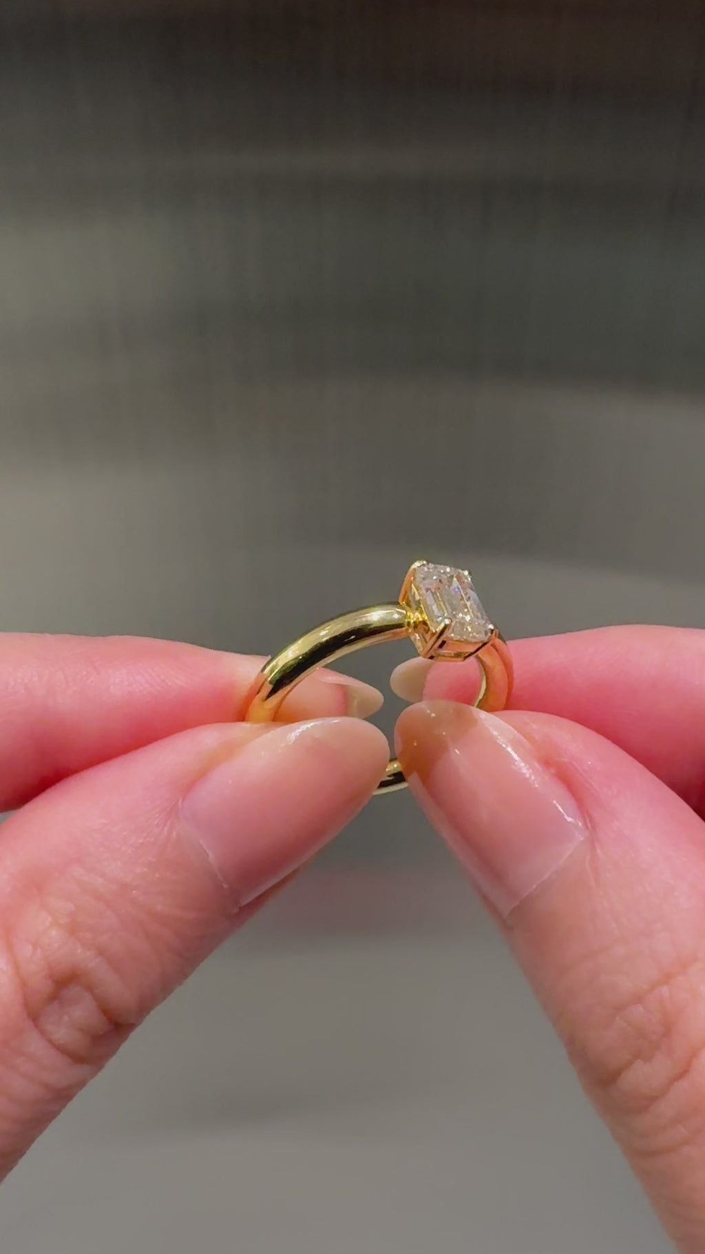 iframe-staff-shot-EG014TE10A_VIDEO