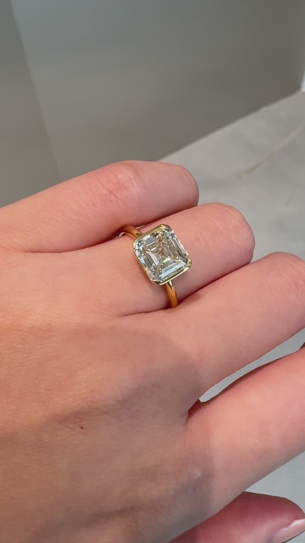 iframe-staff-shot-EG016TA10A_VIDEO