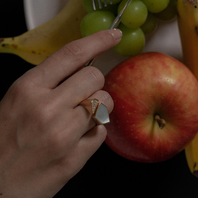 Hexagon Signet Ring [Mother of Pearl] - PRMAL