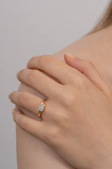 Facet 1ct Emerald Ring [Bridal Edition] - PRMAL