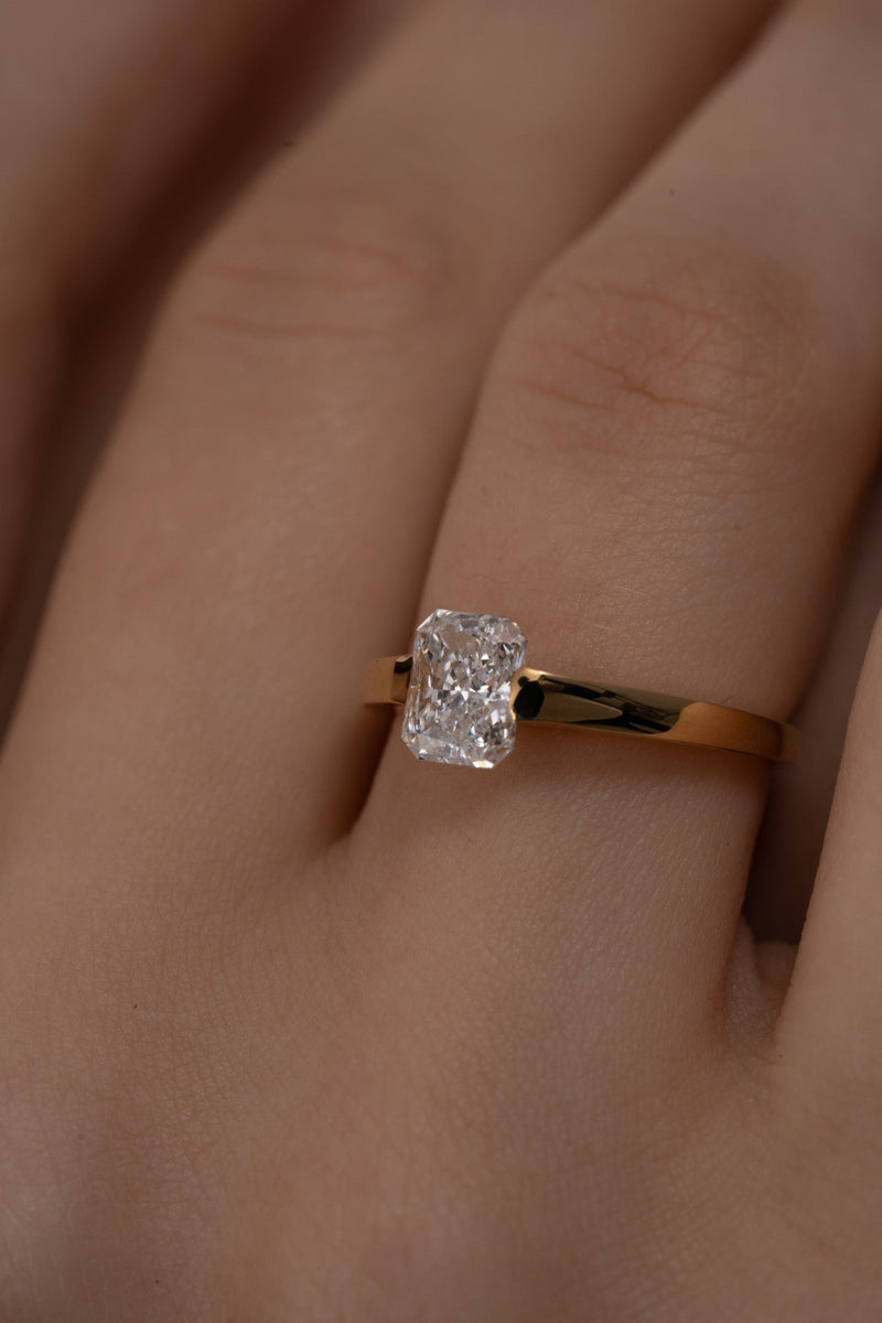 Facet 1ct Radiant Ring [Bridal Edition] - PRMAL