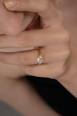 Facet 1ct Oval Ring [Bridal Edition] - PRMAL